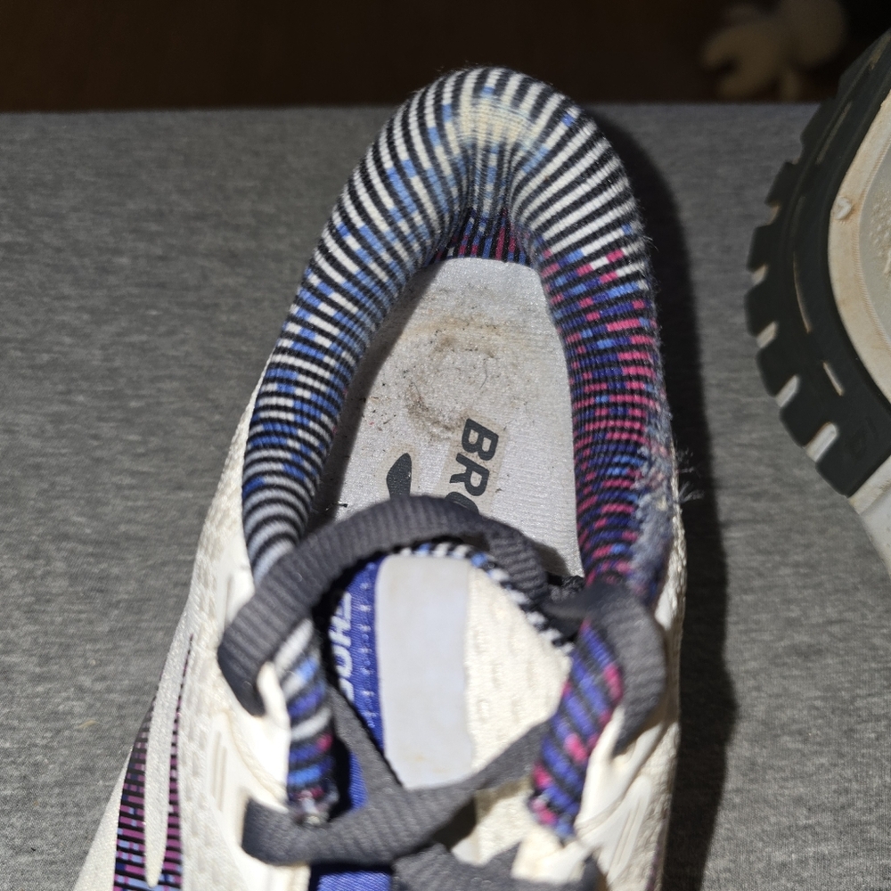 Brooks Women Size 10 Comfy footwear,workout,running - Picture 5 of 9